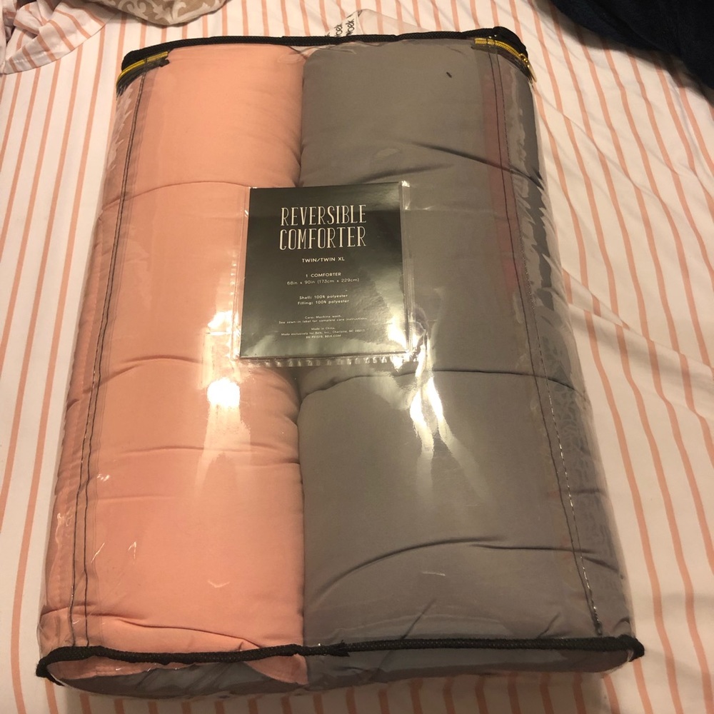 Twin XL Reversible Comforter
